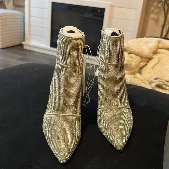 NWT Women's Cailin Ankle Boots - A New Day Silver 6 - Picture 8 of 10